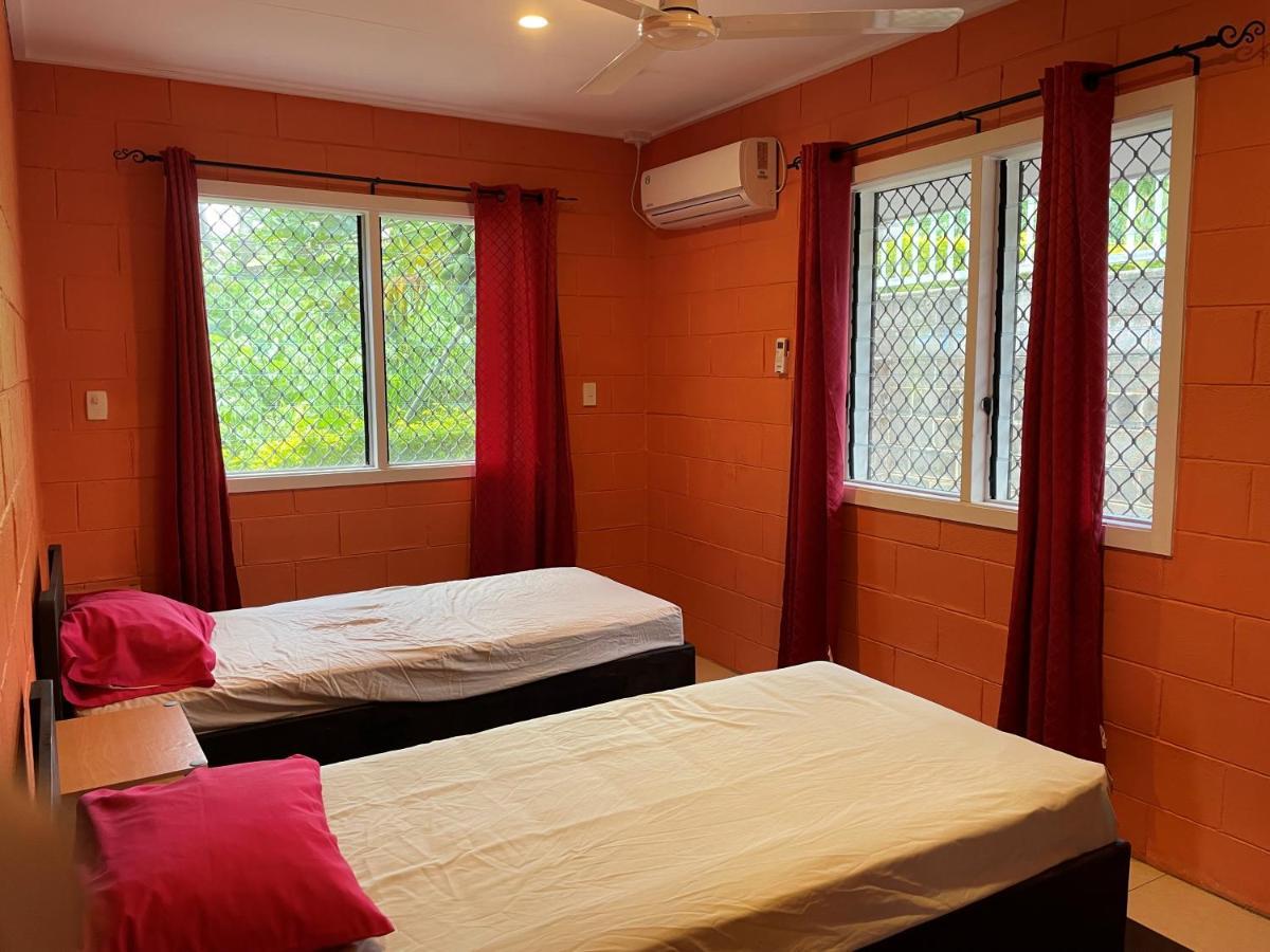 Keris Rental Houses Vaitele Luaran gambar