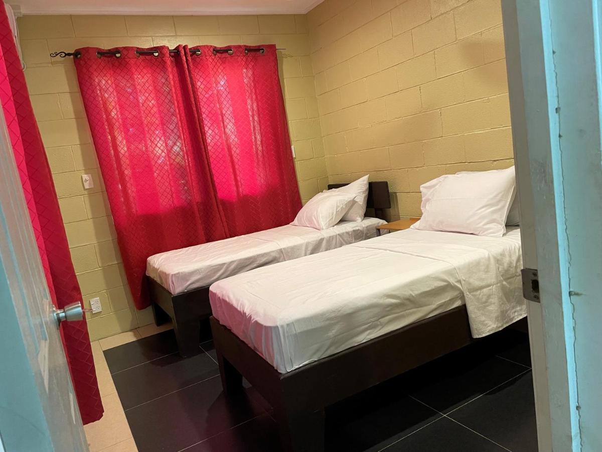 Keris Rental Houses Vaitele Luaran gambar