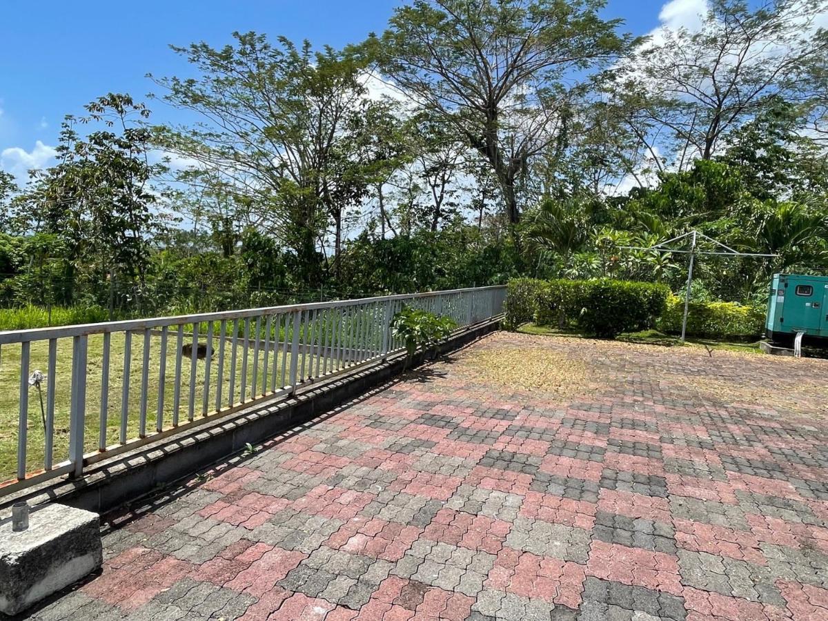Keris Rental Houses Vaitele Luaran gambar