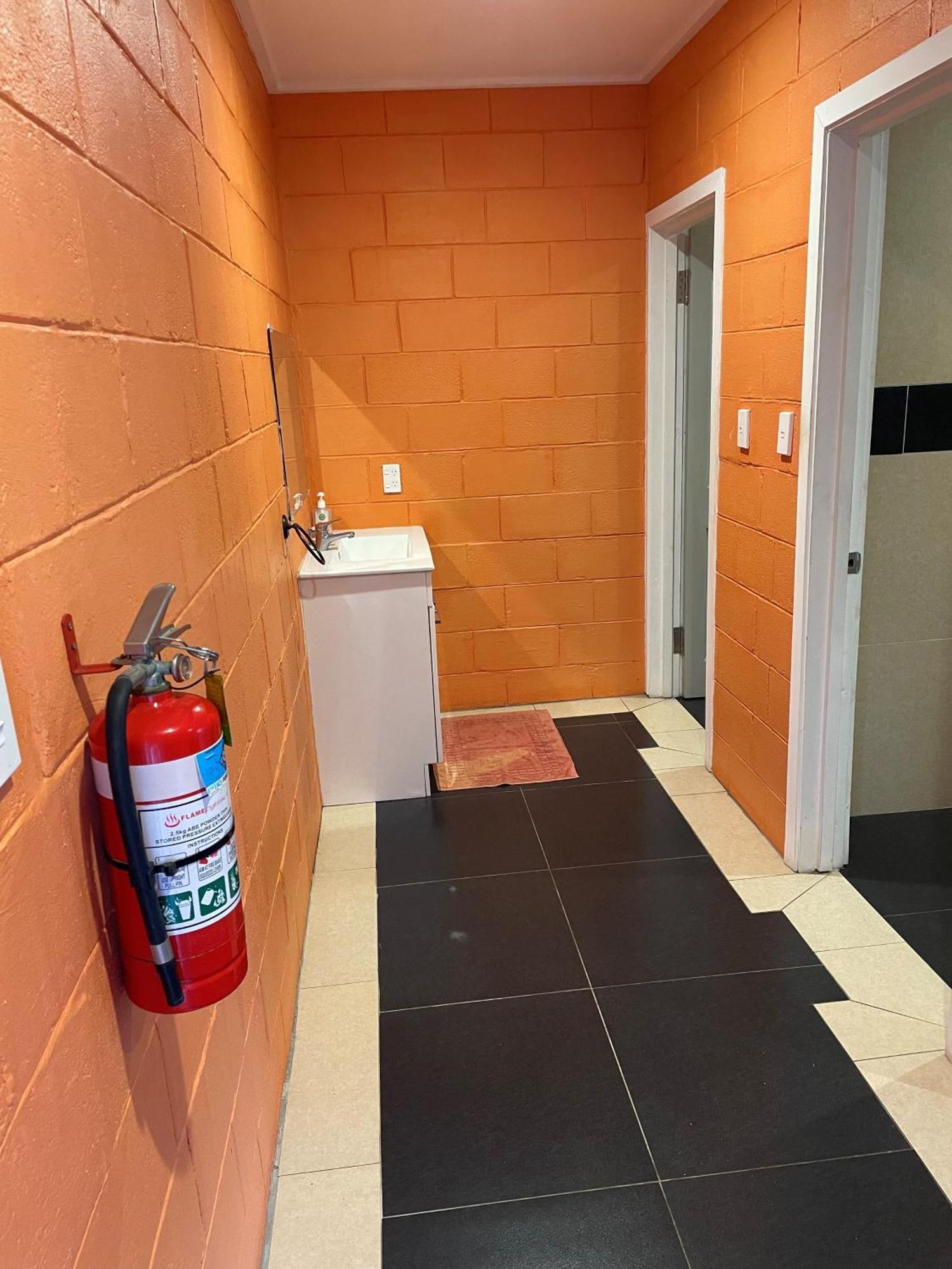 Keris Rental Houses Vaitele Luaran gambar